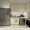 3BR Burj Khalifa View Dubai Mall Access Apt - Dubai