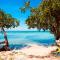 Seafront Caribbean Tropical Luxurious Home in Sarteneja