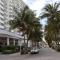 Elegant and spacious beachfront condo with parking - 迈阿密海滩