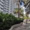 Elegant and spacious beachfront condo with parking - 迈阿密海滩