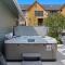 Spirit of the Rockies - Private Backyard & Hot Tub