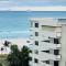 Elegant and spacious beachfront condo with parking - 迈阿密海滩