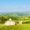 Luxury Stargazing Glamping - Seren Hardd with Hot Tub - Llanidloes