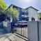 1 Bdrm With Parking, Walk to Beach