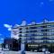 Mountain Vista Inn & Suites - Walking Distance to the Island