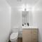 Sleek 1BR & office Condo - CN Tower, Skyline view - Toronto