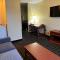 Super 8 by Wyndham Indianapolis/NE/Castleton Area