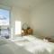 Private Room in 2 bed apartment - Hounslow