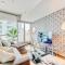 Luxury 2BR Condo - King Bed - Stunning City Views