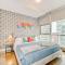 Luxury 2BR Condo - King Bed - Stunning City Views