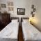 Aristocratic 2bdrm Central Apartment Aristocratic 2bdrm Central Apartment