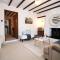 Little Gem in the Mumbles! Fishermans Cottage with Log Burner, Dog friendly and Welcome Breakfast Hamper! - The Mumbles