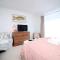 Little Gem in the Mumbles! Fishermans Cottage with Log Burner, Dog friendly and Welcome Breakfast Hamper! - The Mumbles