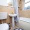Little Gem in the Mumbles! Fishermans Cottage with Log Burner, Dog friendly and Welcome Breakfast Hamper! - The Mumbles