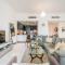 Sophisticated 2BR Apartment in Cayan Tower, Dubai Marina by Deluxe Holiday Homes