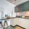 Sophisticated 2BR Apartment in Cayan Tower, Dubai Marina by Deluxe Holiday Homes