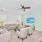 Stunning 9BR Home - Family Resort with Private Pool, Hot Tub, Games room and BBQ!