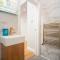 Pass the Keys A Vibrant Characterful Mews House with Air Con - 伦敦