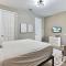 4804 Cayview Ave #105