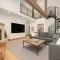 Modern luxury mountain house - فريزر