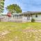 Charming Shallotte Home about 4 Mi to Ocean Isle Beach - 沙洛特