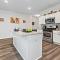 Spacious & Comfy KING Bed with Garage in Lake Charles - ليك تشارلز