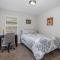 Spacious & Comfy KING Bed with Garage in Lake Charles