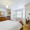 Queens Mews a contemporary beach side holiday home for 6