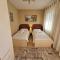 Lindas Guest House