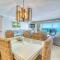 Beach House Condominiums C302 - Beachfront with Pool, WiFi, & Beach Service - ديستين