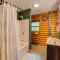 Hot Tub and Fire Pit Albrightsville Log Cabin!