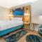 Best Western Plus Capitola By-the-Sea Inn & Suites - Capitola