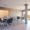 Splendid loft with suite and second room with services