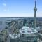 Luxury 2Br Condo Entertainment District Downtown CN Tower View Balcony Pool & Hot Tub