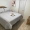 Entire home with pool & beach 5 min away! - 恩格尔伍德