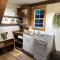 Lofted Studio Cabin in the Redwoods! - Notleys Landing