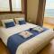 11 Suites - Golden Sunrise Suite