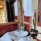Camp Oak View, Camp and Cottages, Bir