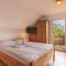 Vineyard Cottage Rataj 2