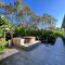 Bamboo Beach House & Studio