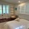 Bamboo Beach House & Studio