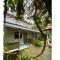 INTAN CHALEt