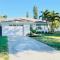Recently renovated Beach House with fenced in yard - نيبلس