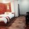 Hotel Highway 75