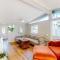NEW Beautiful San Diego Mid-Century Treehouse