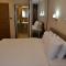 Hotel Super 8 - إسكوبية