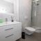 LL Properties - H81 Charming Deluxe Apartment