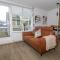 LL Properties - H81 Charming Deluxe Apartment
