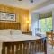 Charming Hidden Valley Resort Home Walk to Slopes - Champion