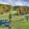 Charming Hidden Valley Resort Home Walk to Slopes - Champion